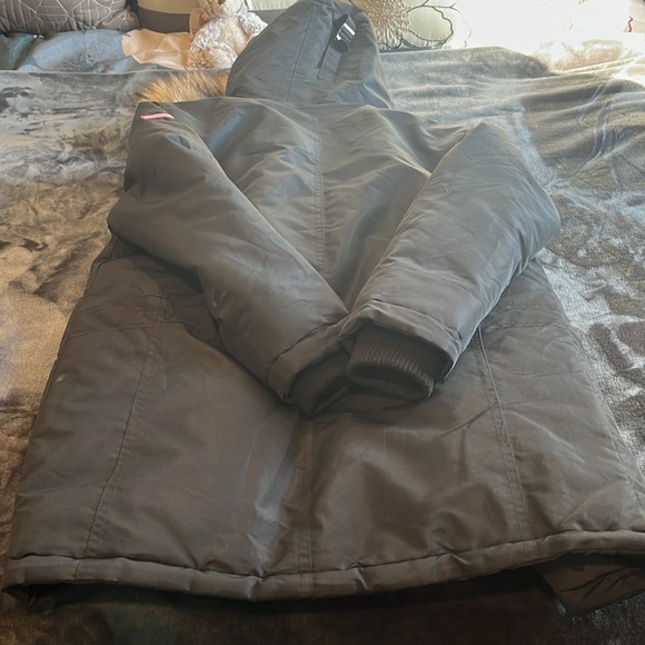 Boy’s Michael Kors Jacket. Excellent condition - Picture 10 of 10